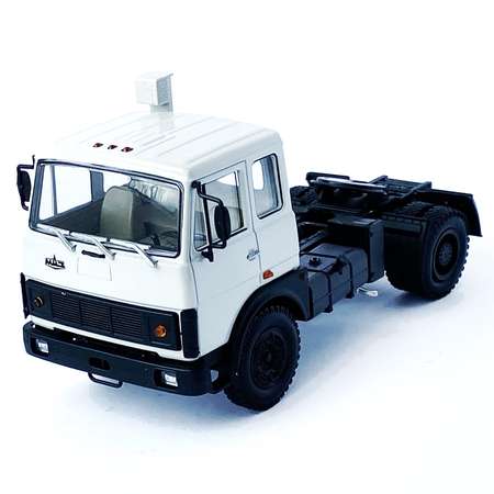 Автомобиль Наш автопром 1:43