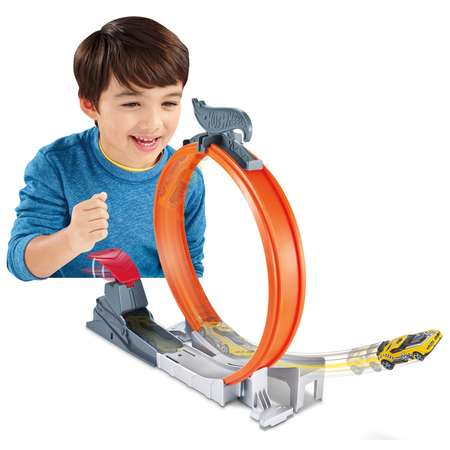 Трек Hot Wheels Звездная петля с пусковой установкой
