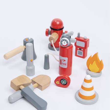 Игрушка Panawealth International Пожарный (экипировка)