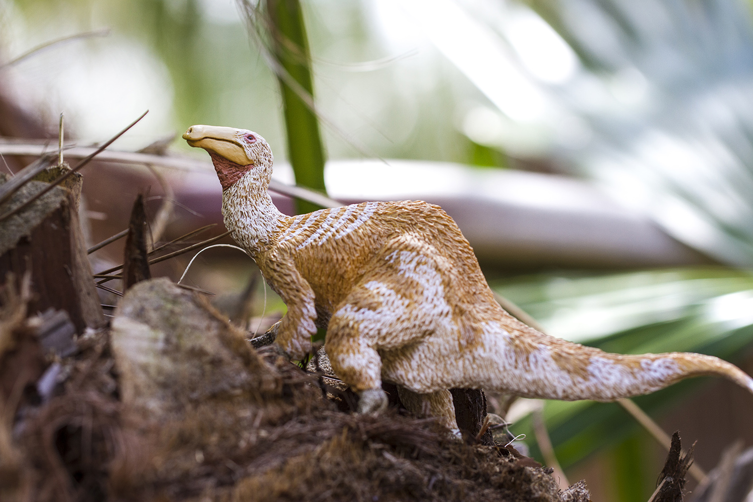Фигурка Safari Ltd. Динозавр Дейнохейрус - фото 7