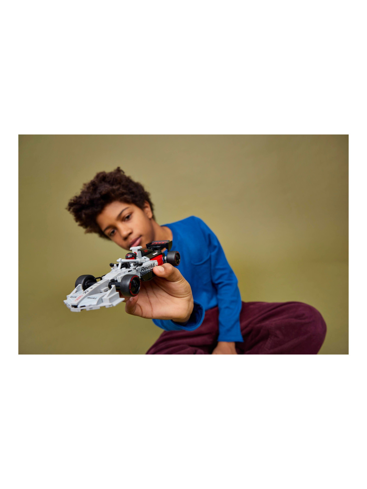 Конструктор LEGO Speed Champions Audi Revolut F1 Team R26 215 дет. - фото 6