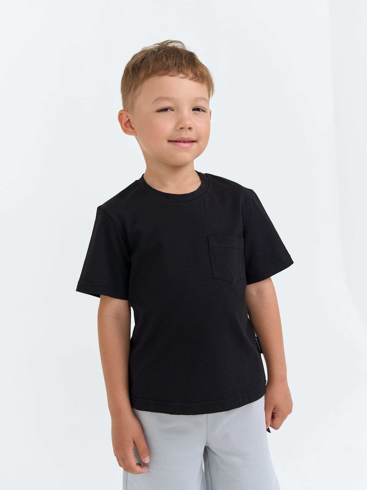 Изображение товара Футболка BUNGLY для детей с коротким рукавом и карманом Изображение товара Футболка BUNGLY для детей с коротким рукавом и карманом