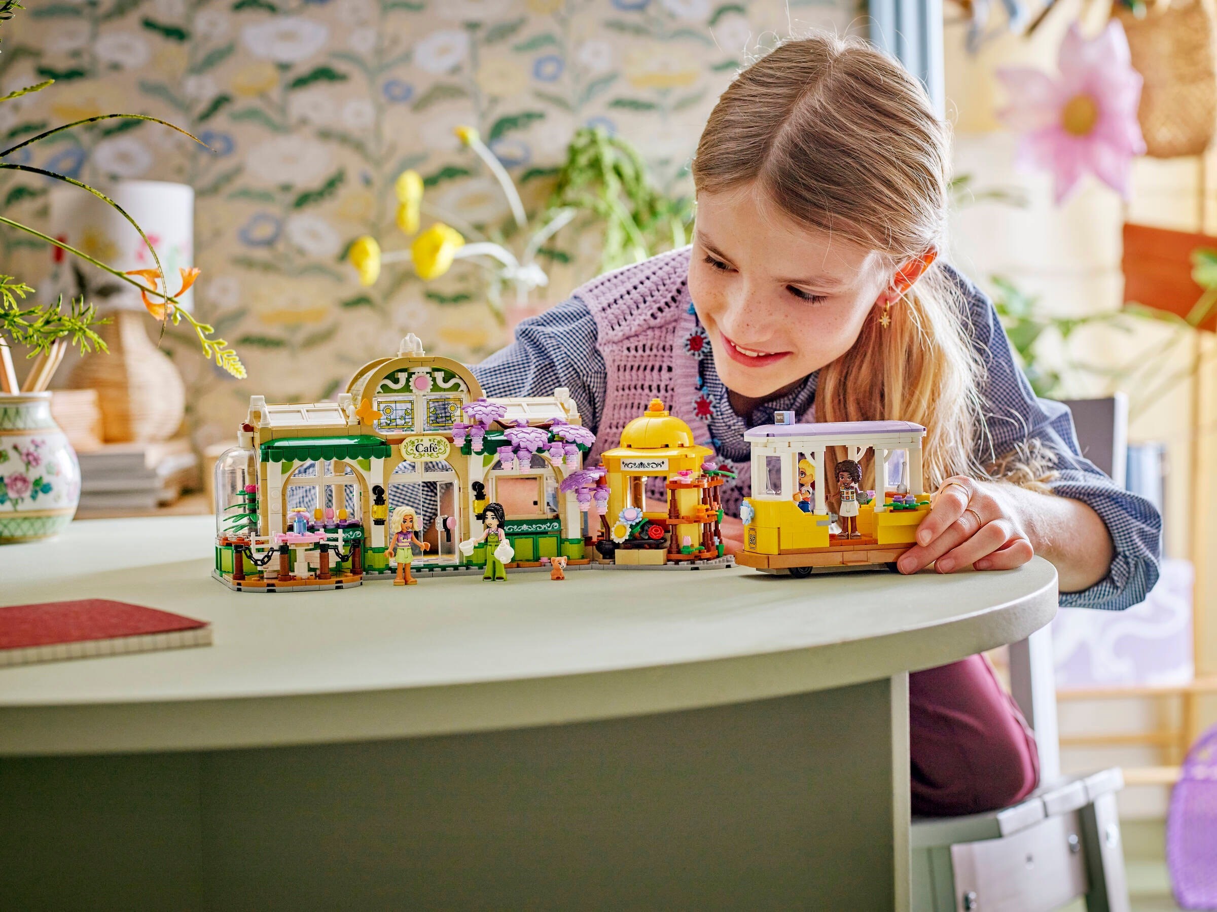 Конструктор LEGO Friends 42671 1138 дет. - фото 6