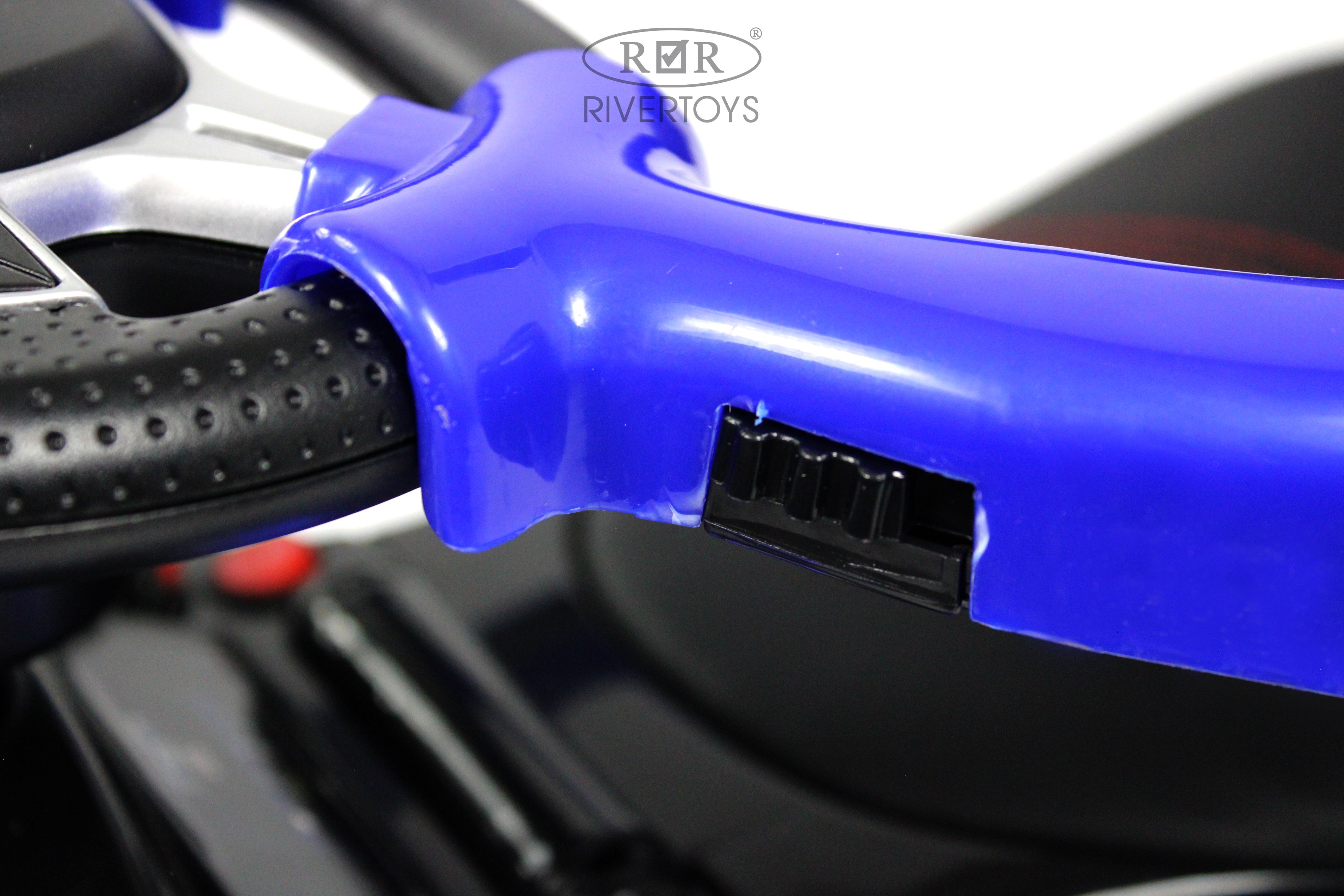 Электромобиль RIVERTOYS Mercedes A888AA-H-BLUE - фото 10
