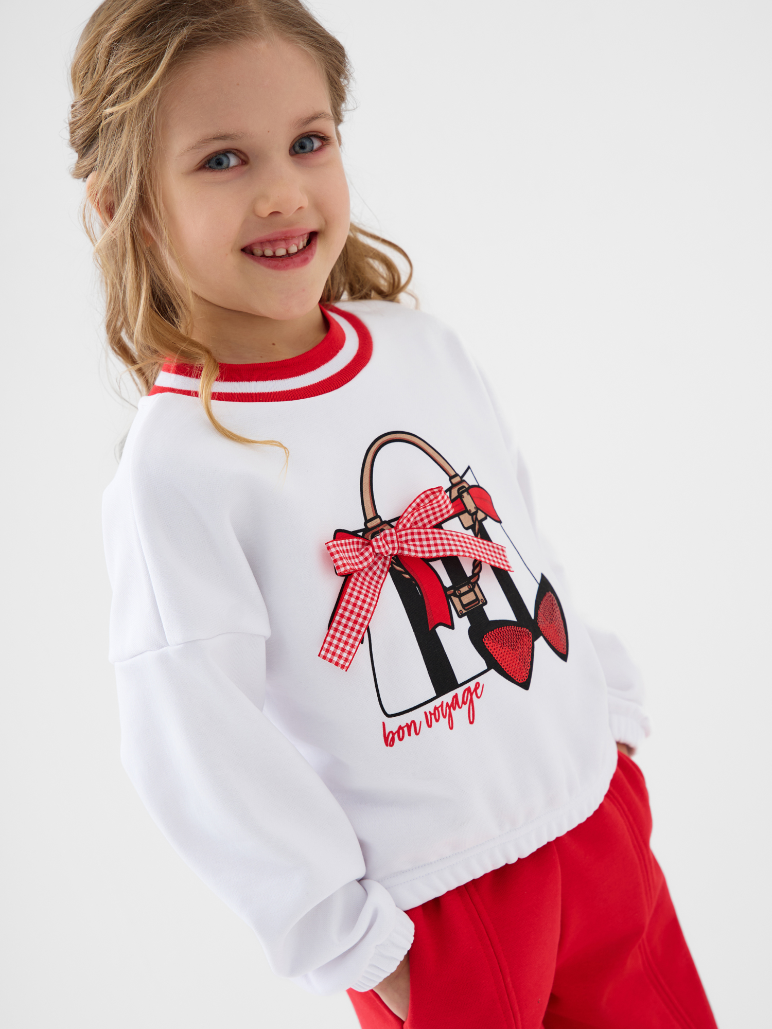 Изображение товара Свитшот PlayToday 110 Девочка Оверсайз с пайетками Изображение товара Свитшот PlayToday 110 Девочка Оверсайз с пайетками