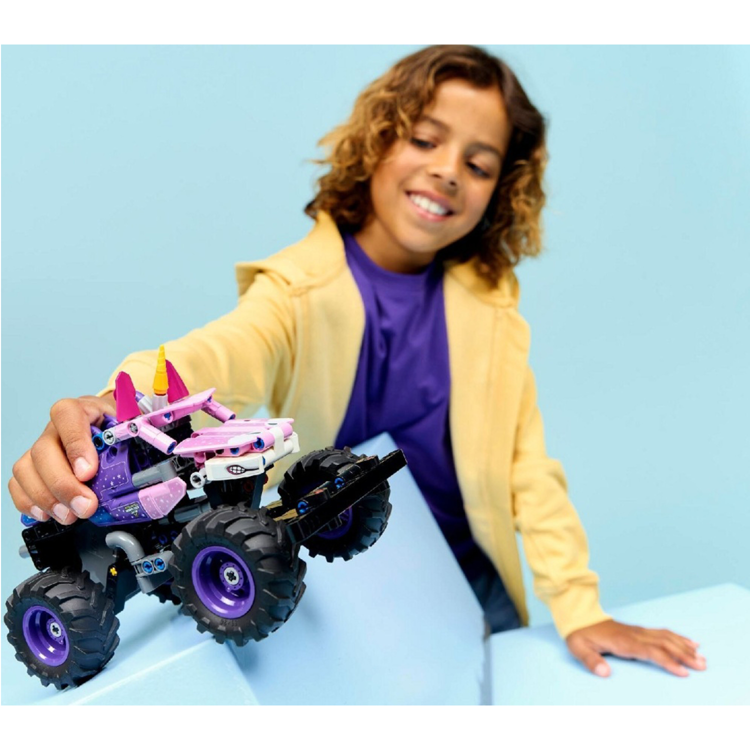Конструктор LEGO Technic Monster Jam Sparkle 243 дет. - фото 9