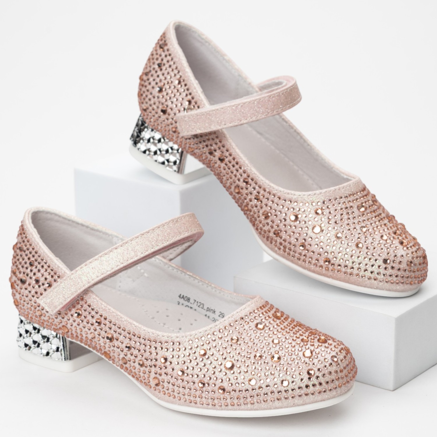 Изображение товара Туфли TikkaGo Красные с декоративными стразами и блестками, принцесса