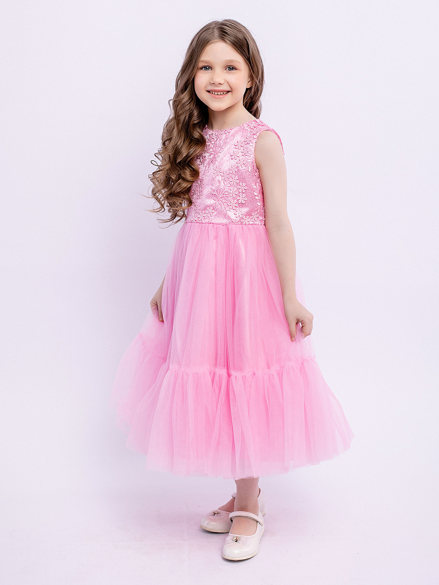 Изображение товара Детское праздничное длинное платье 110 розовое с гипюром и фатином