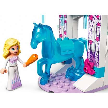 Конструктор LEGO Disney Princess Конюшня Эльзы и Нокка блочный