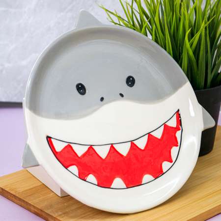 Тарелка керамическая iLikeGift Shark plate