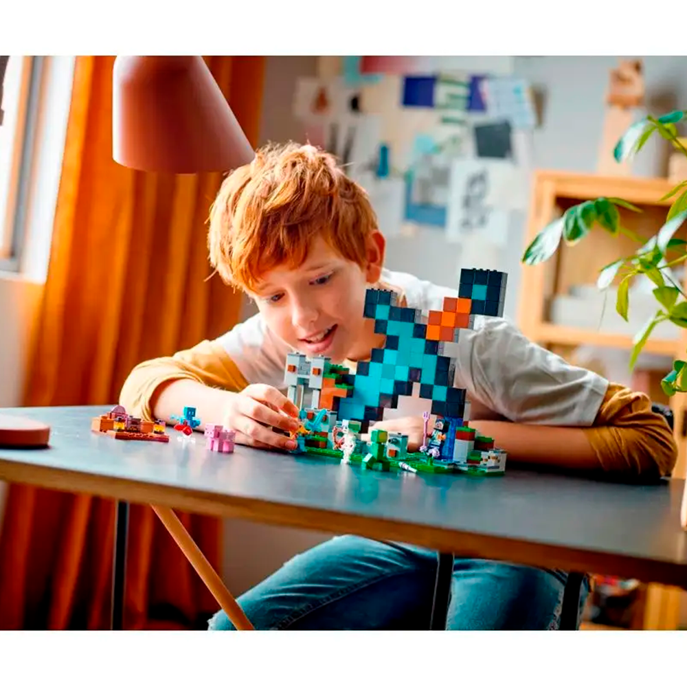 Конструктор LEGO Minecraft Бастион меча блочный - фото 9