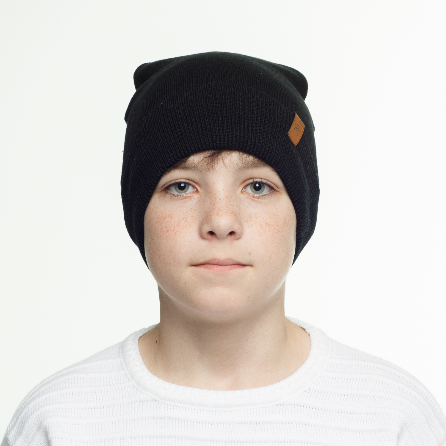 Шапка Bai FAMILY AZ-005черный - фото 1