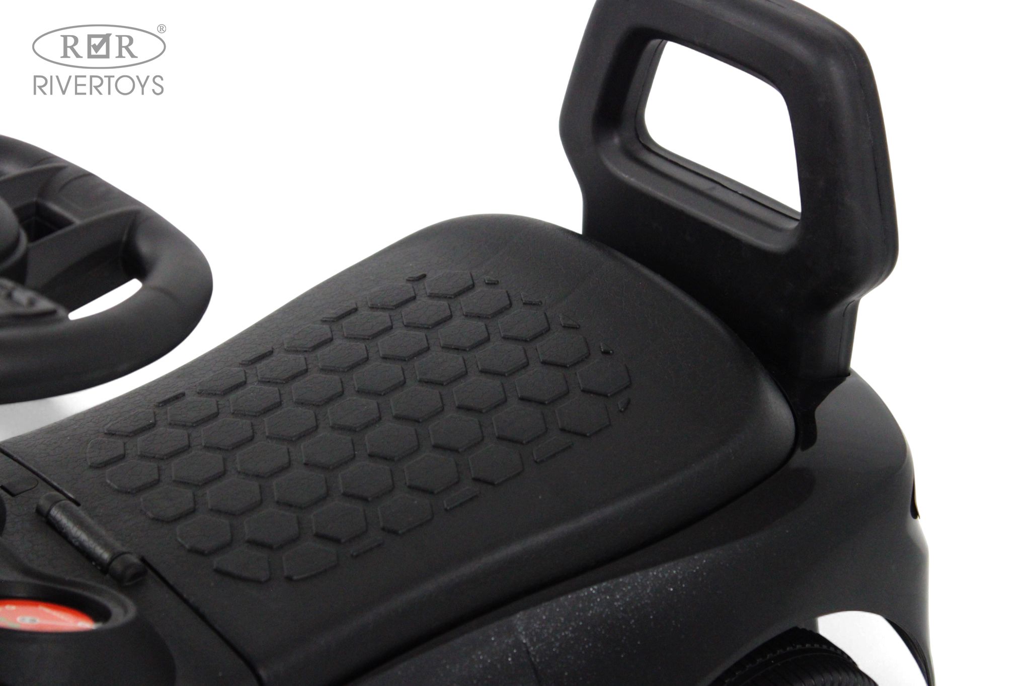 Каталка RIVERTOYS Z004ZZ-T-BLACK черный - фото 4