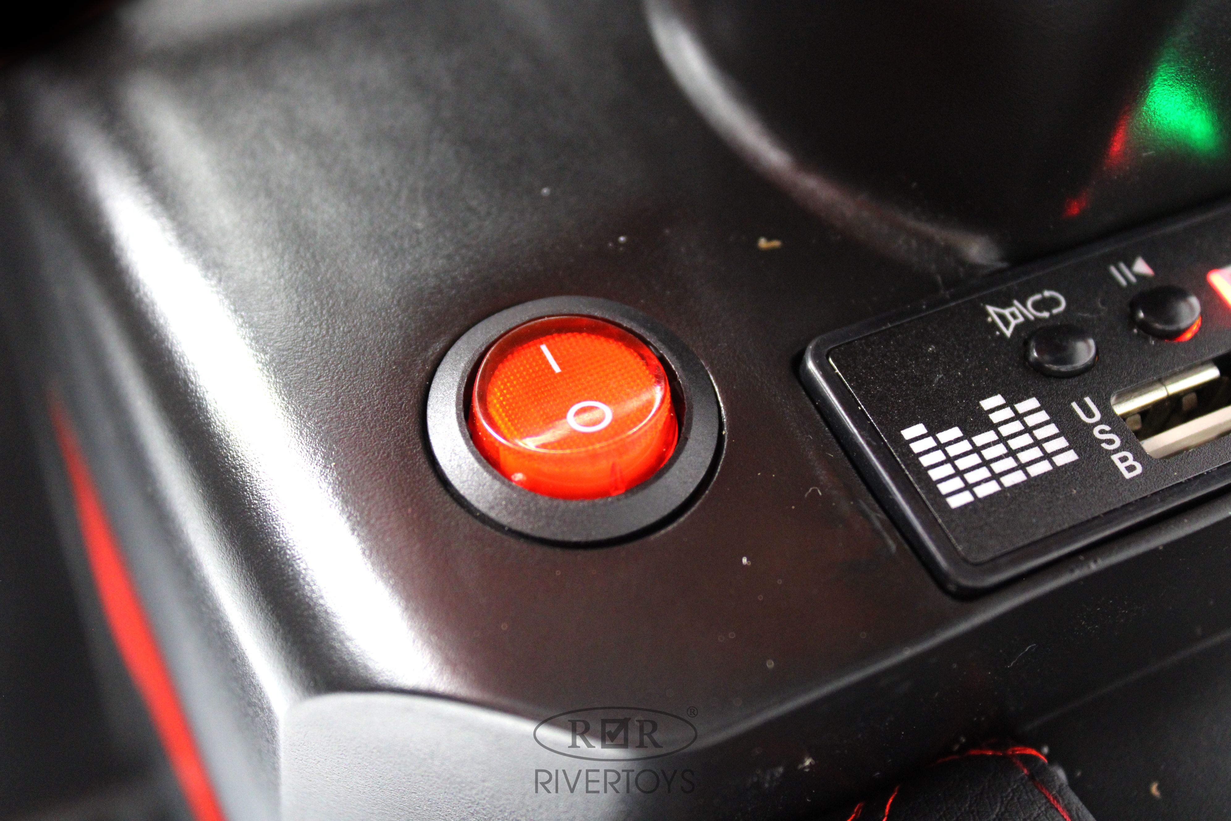 Электромобиль RIVERTOYS G003GG-VIOLET С пультом ДУ - фото 16