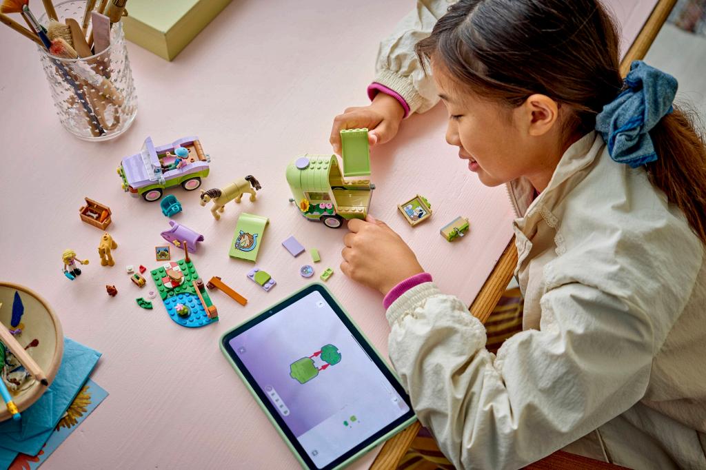 Конструктор LEGO Friends 42695 279 дет. - фото 6