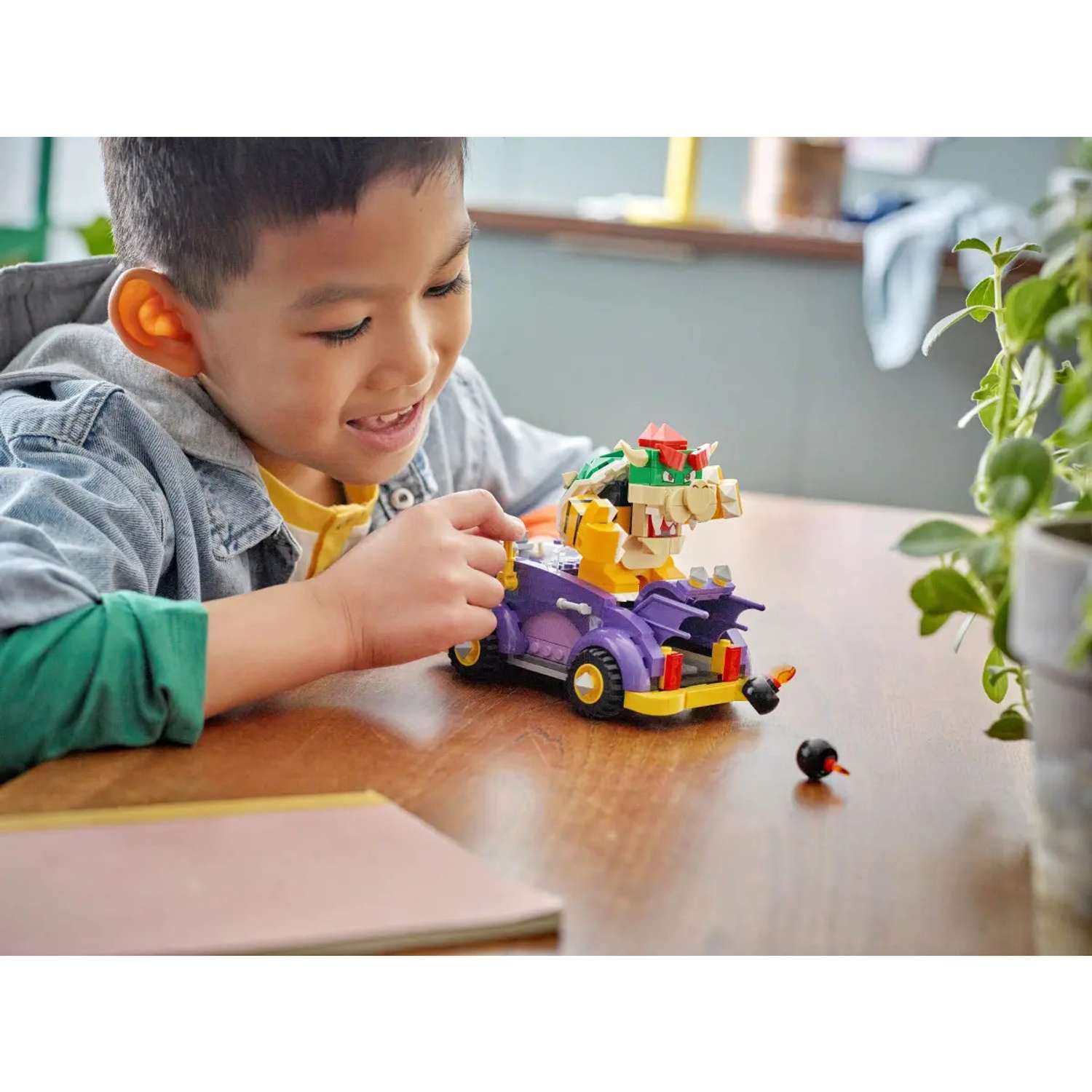 Конструктор LEGO Super Mario Bowsers Muscle Car 458 дет. - фото 7