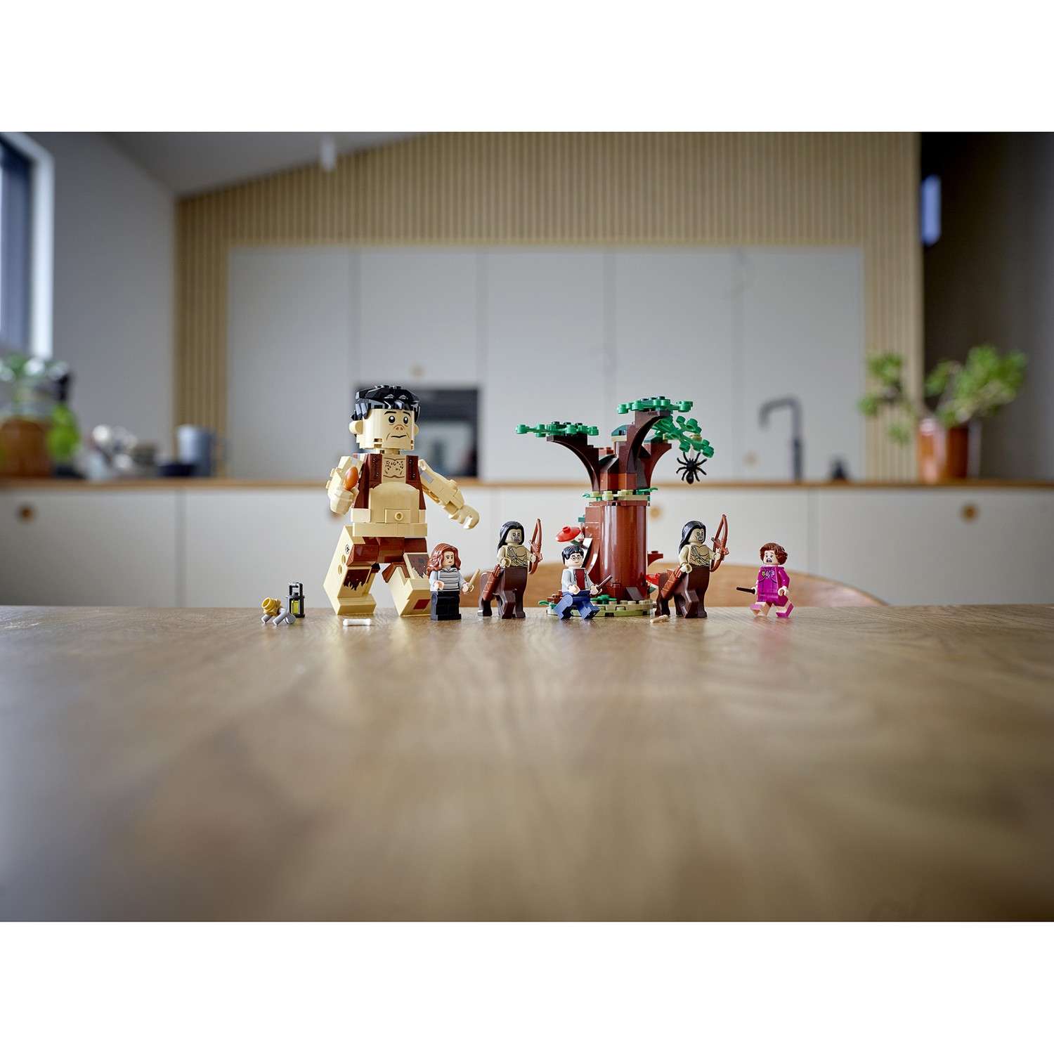Конструктор LEGO Harry Potter Грохх и Долорес Амбридж блочный - фото 14