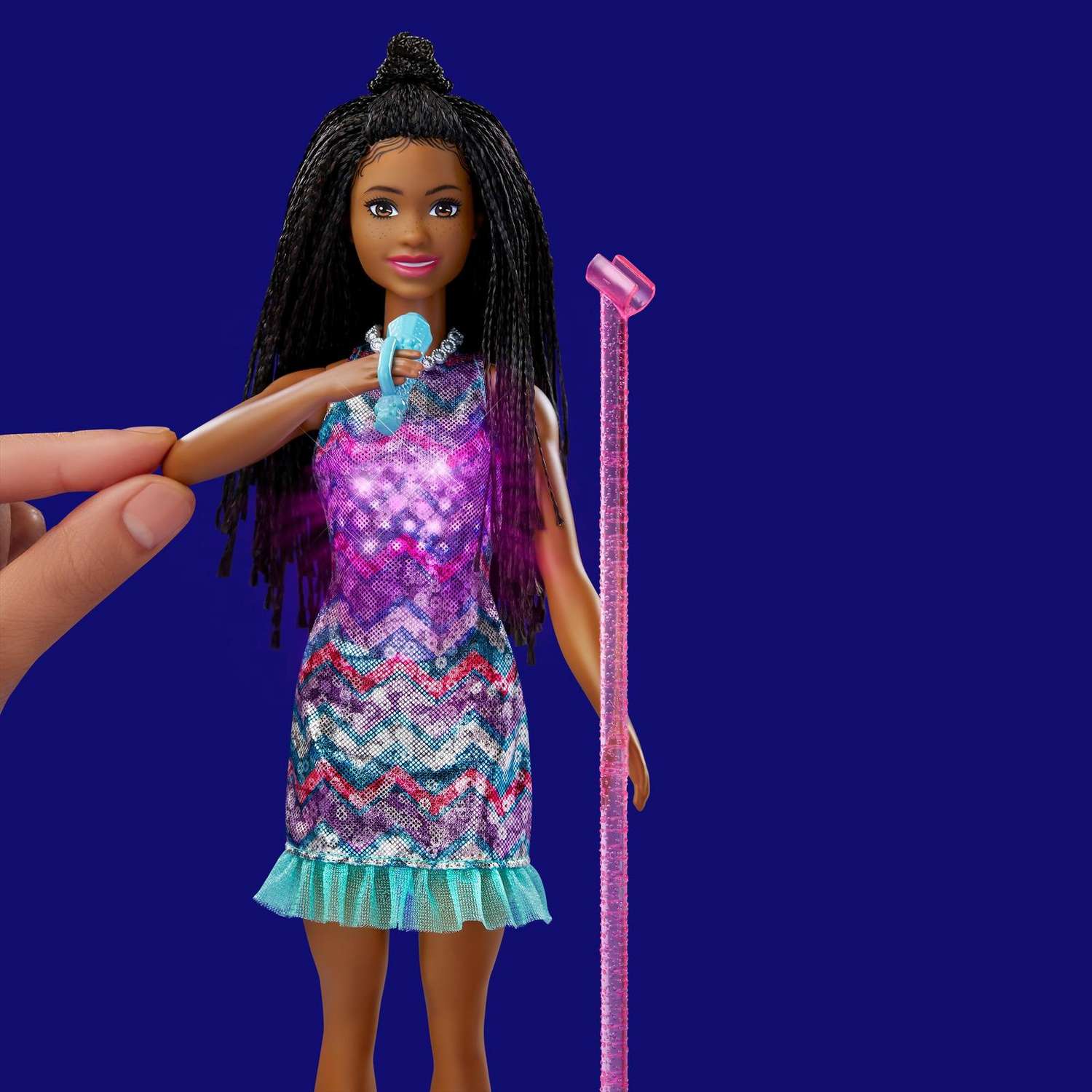 Кукла модельная Barbie GYJ24 - фото 7