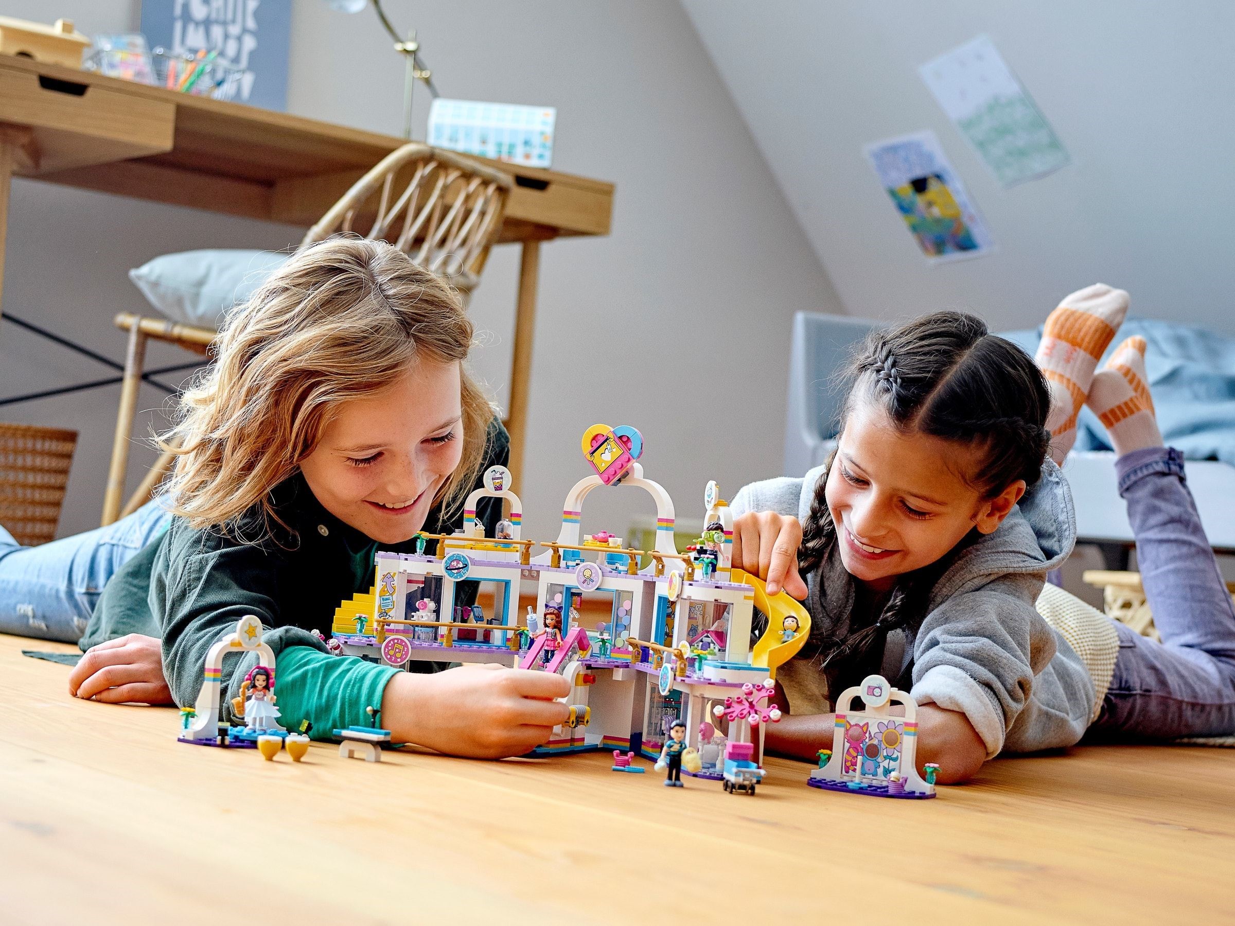 Конструктор LEGO Friends 41450 1032 дет. - фото 9
