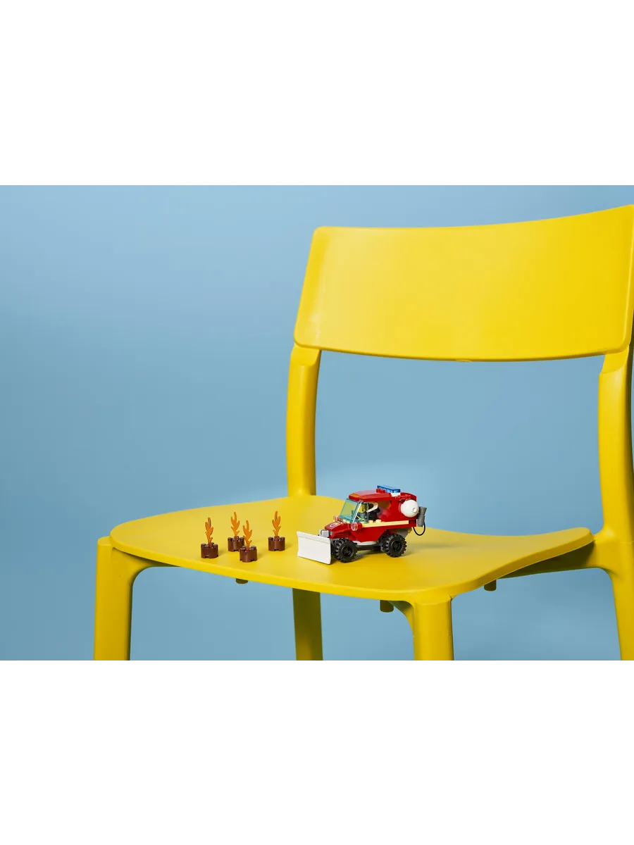 Конструктор LEGO City 87 дет. - фото 4