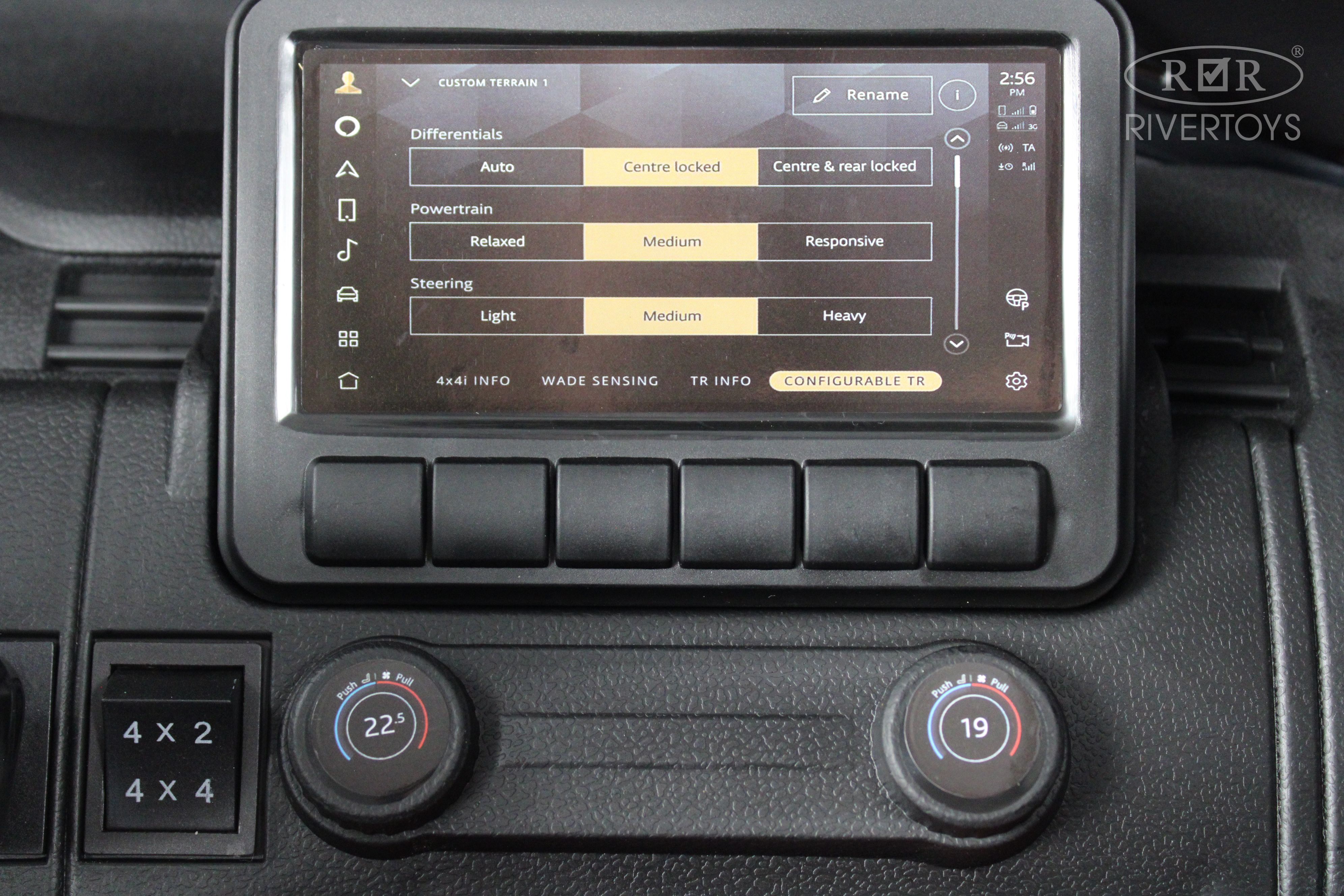 Электромобиль RIVERTOYS Y999YY-WHITE С пультом ДУ - фото 19