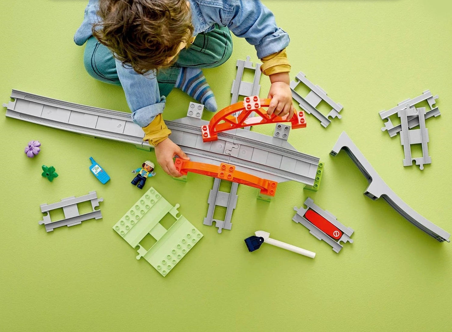 Конструктор LEGO DUPLO Железнодорожный мост и пути 42 дет. - фото 5