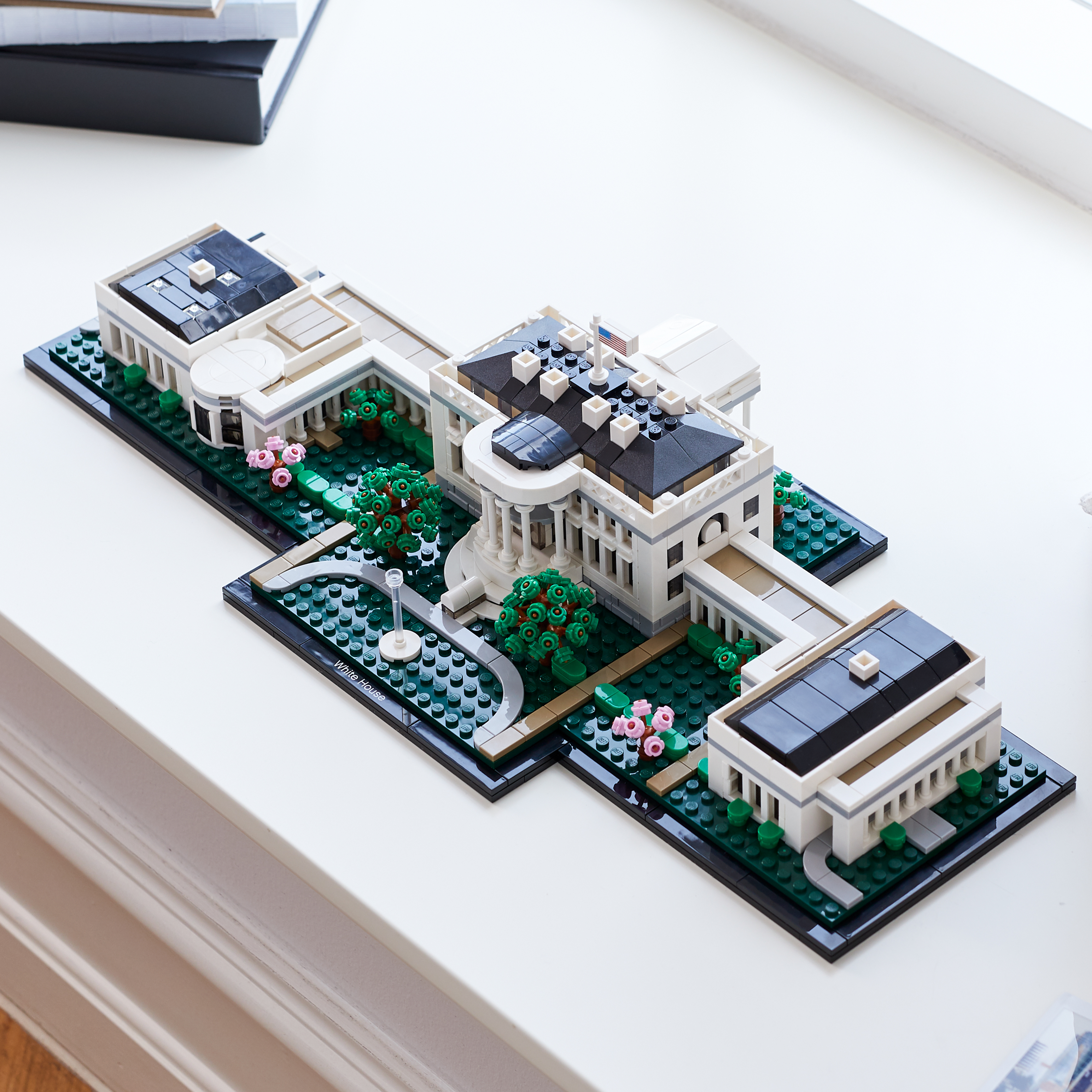 Конструктор LEGO Architecture Белый дом 1483 дет. - фото 13
