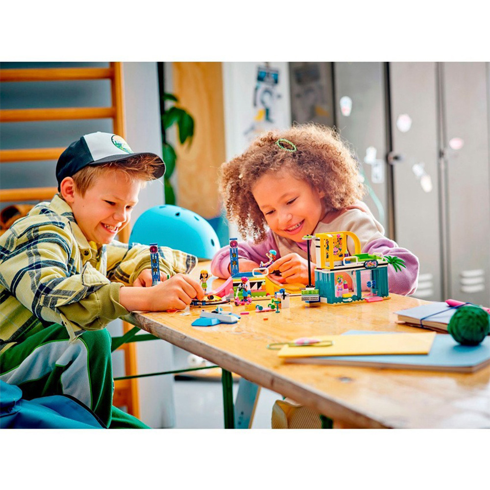 Конструктор LEGO Friends Скейт-парк 431 дет. - фото 6