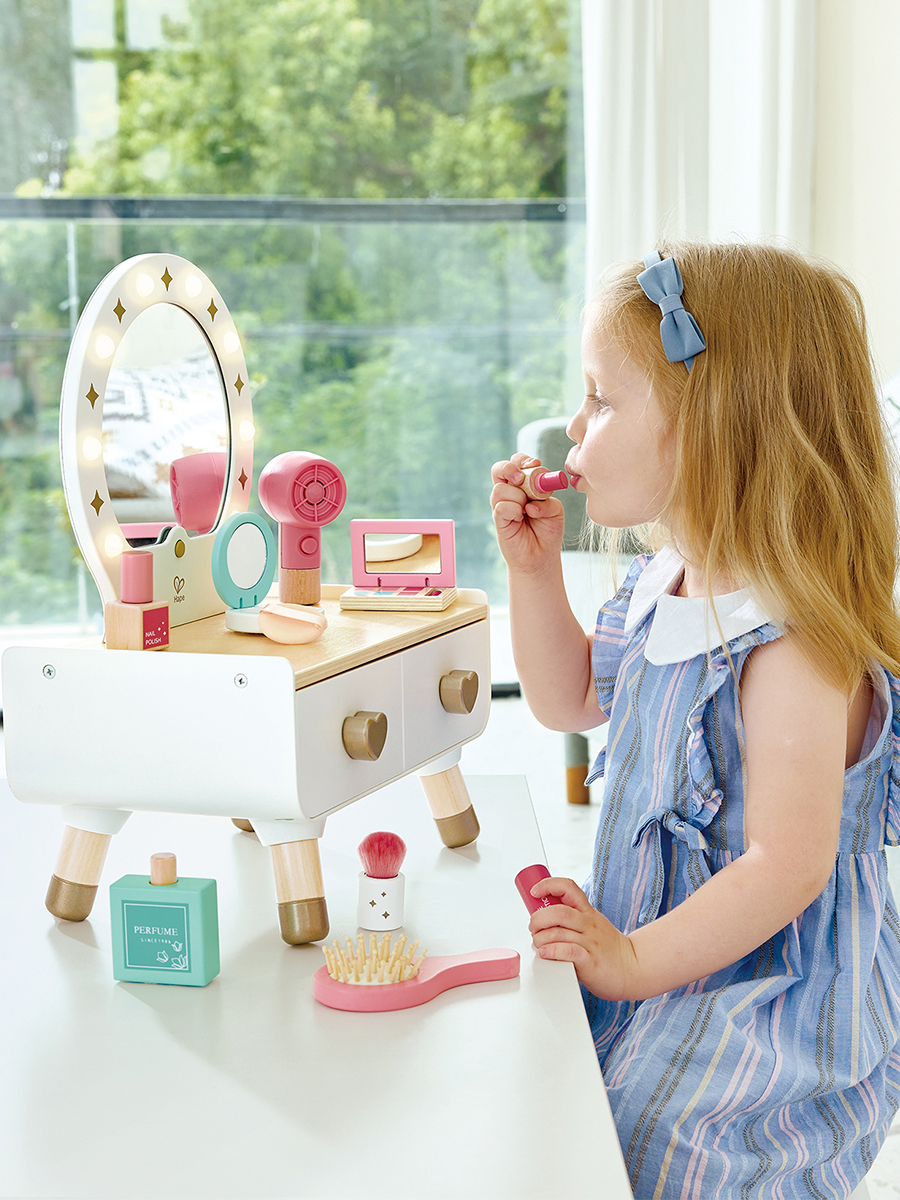 Игрушка Hape туалетный столик, фен, косметика - фото 1