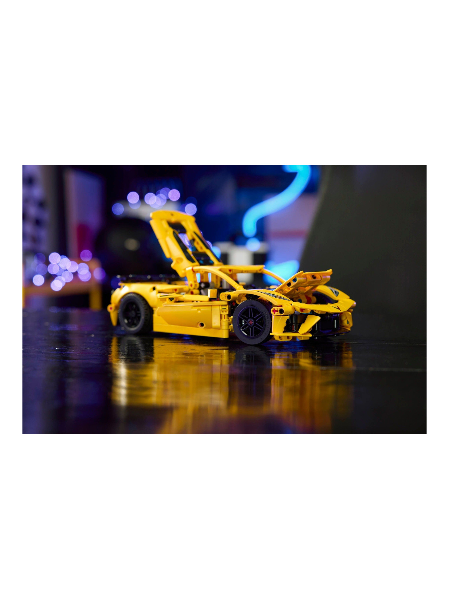 Конструктор LEGO Technic Шевроле Корвет Стингрей 732 дет. - фото 5
