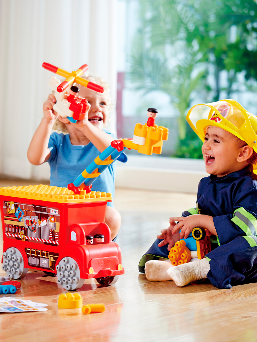 Конструктор Hape Пожарно-спасательная машина 106 дет. - фото 1