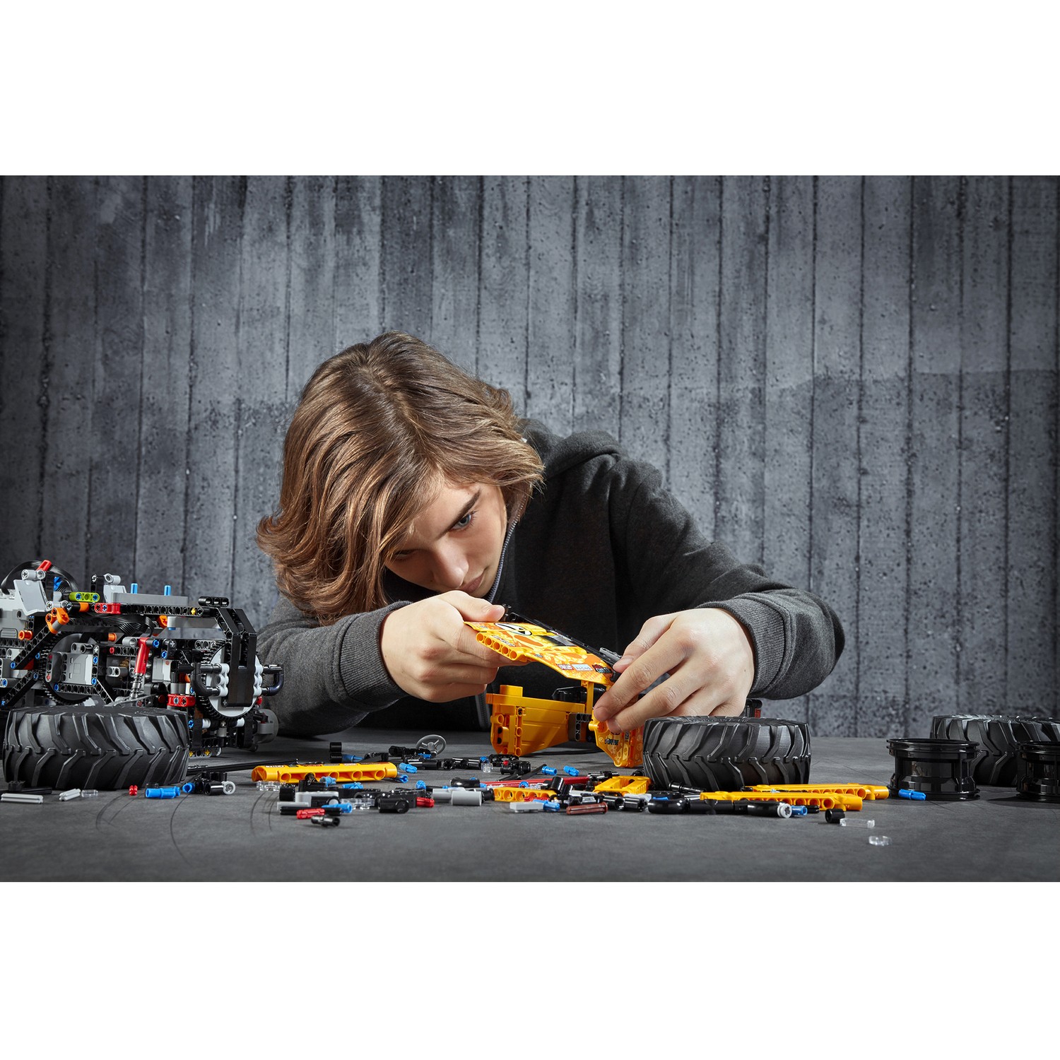 Конструктор LEGO Technic Экстремальный внедорожник 958 дет. - фото 8
