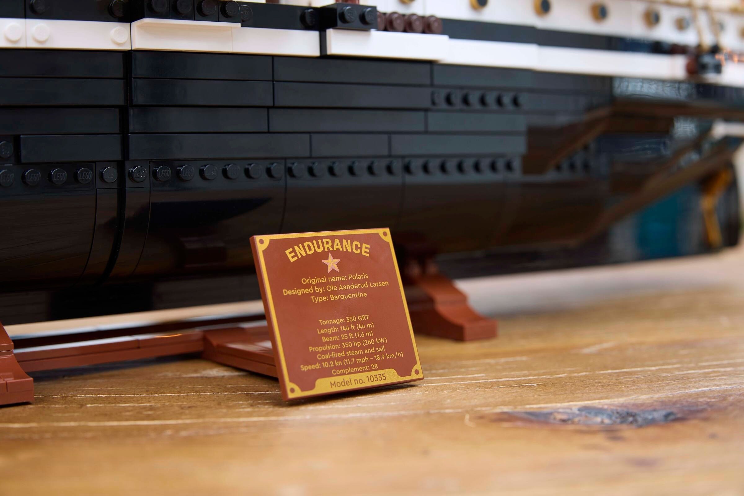 Конструктор LEGO Icons 10335 3011 дет. - фото 6