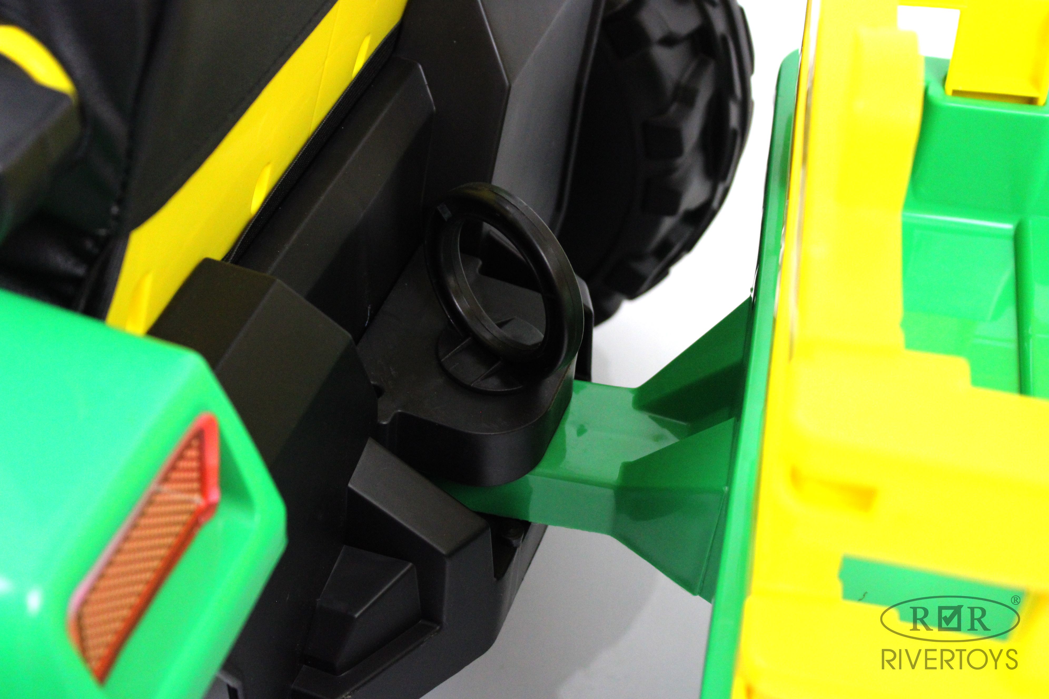 Электромобиль RIVERTOYS O555OO-GREEN С пультом ДУ - фото 20