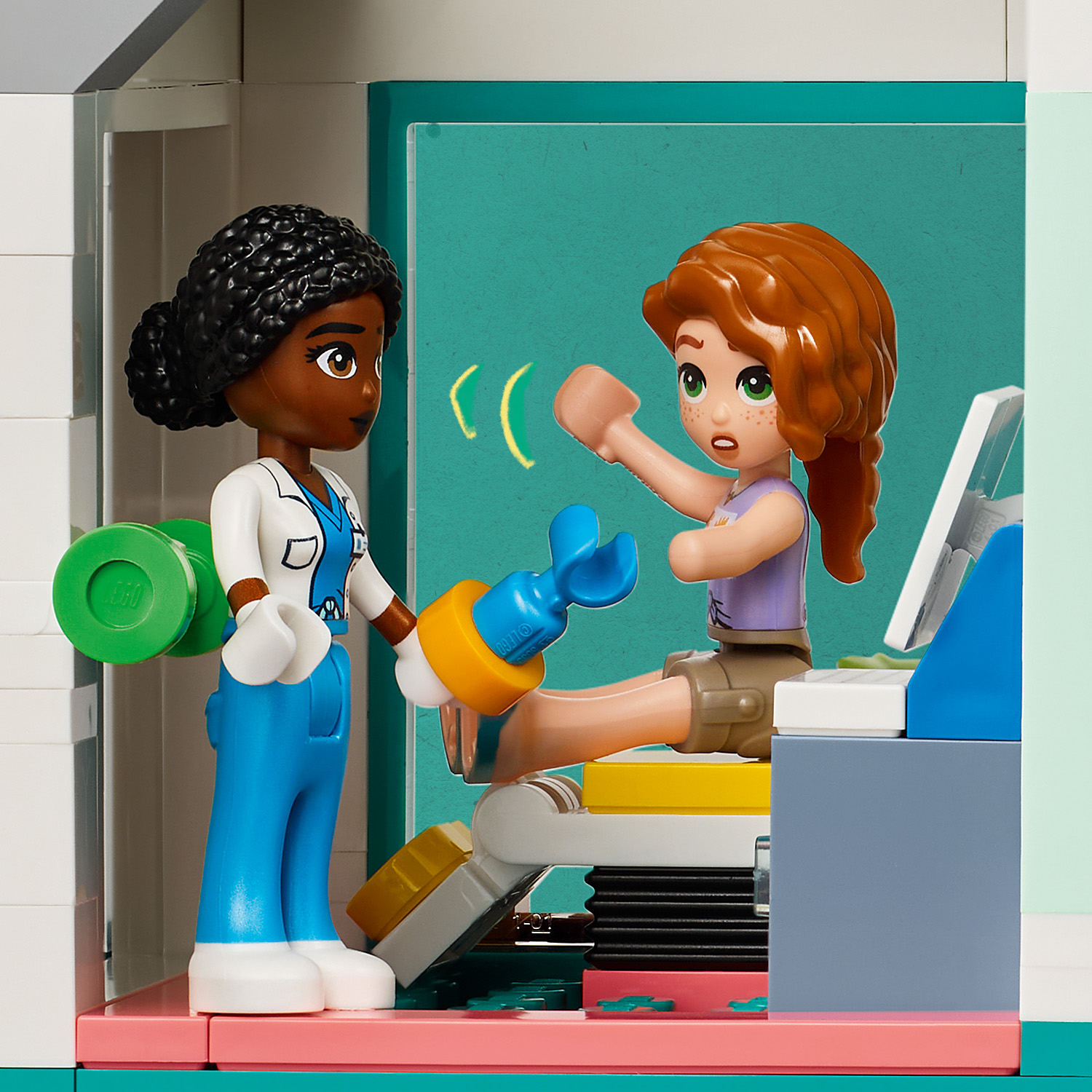 Конструктор LEGO Friends Городская больница Хартлейк блочный - фото 7