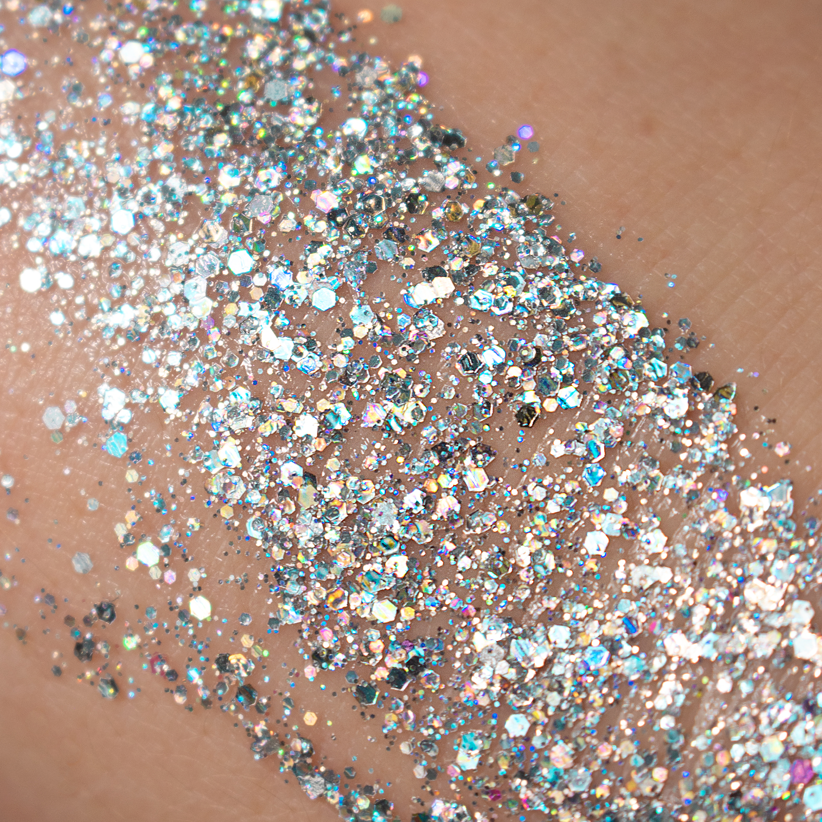 Серебряный глиттер ХОББИЛАБ с блестками для лица тела и волос 30 г - фото 8