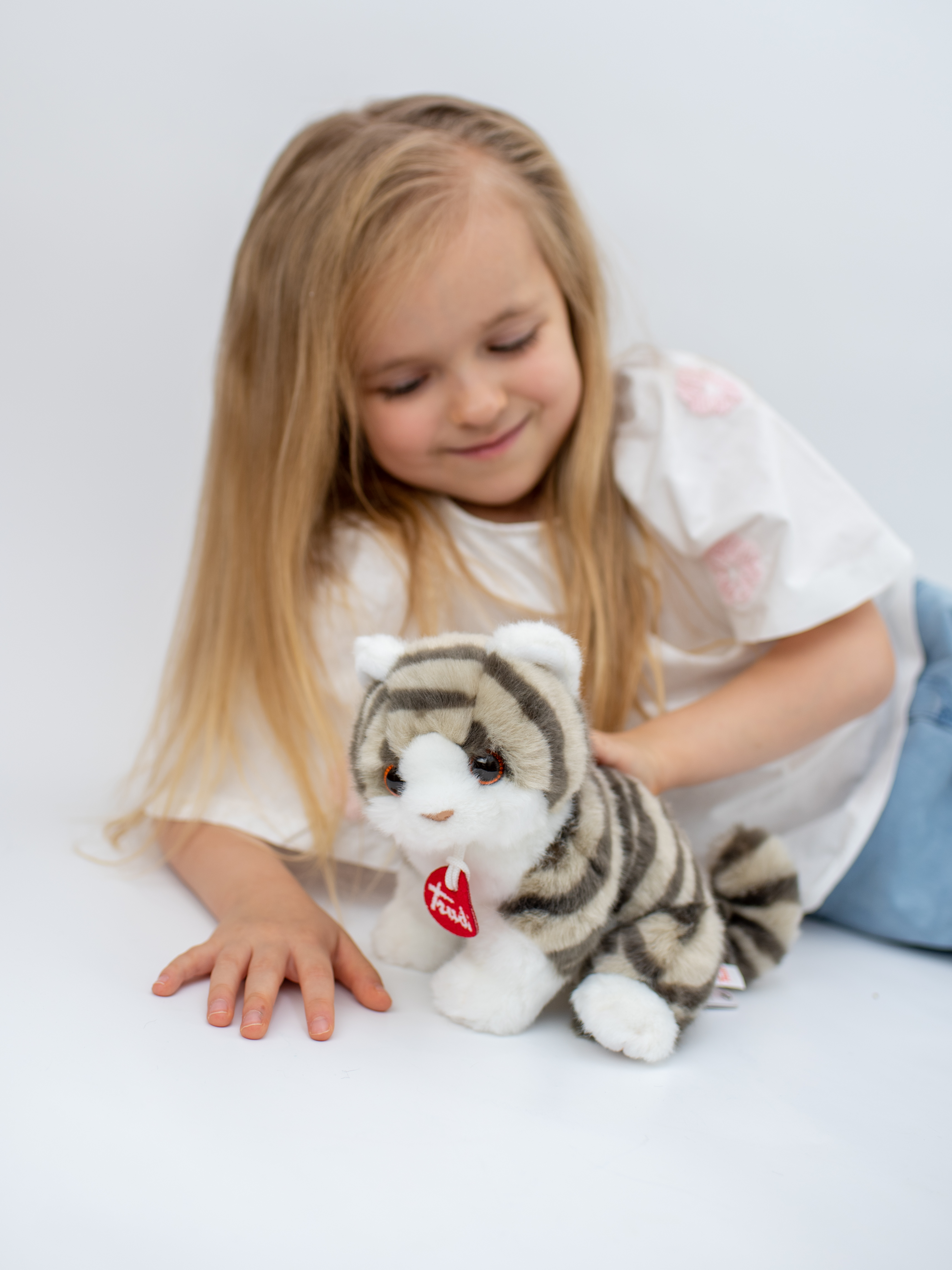 Мягкая игрушка Trudi Котёнок Брэд серо-белый - фото 2