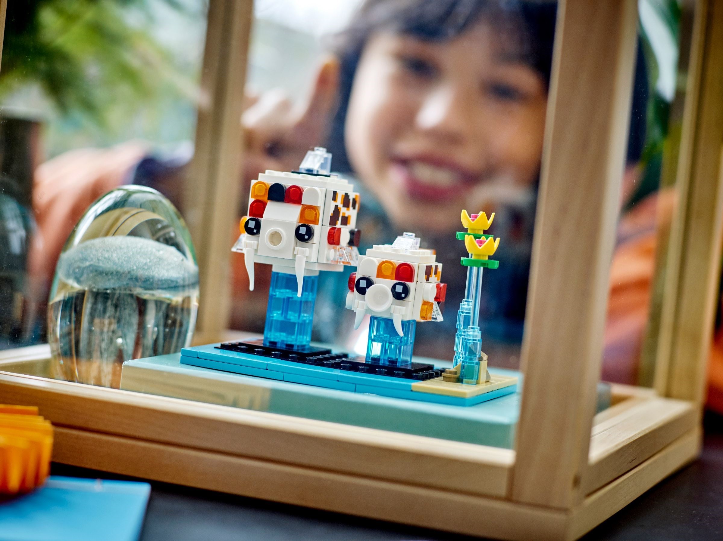 Конструктор LEGO BrickHeadz 40545 203 дет. - фото 6