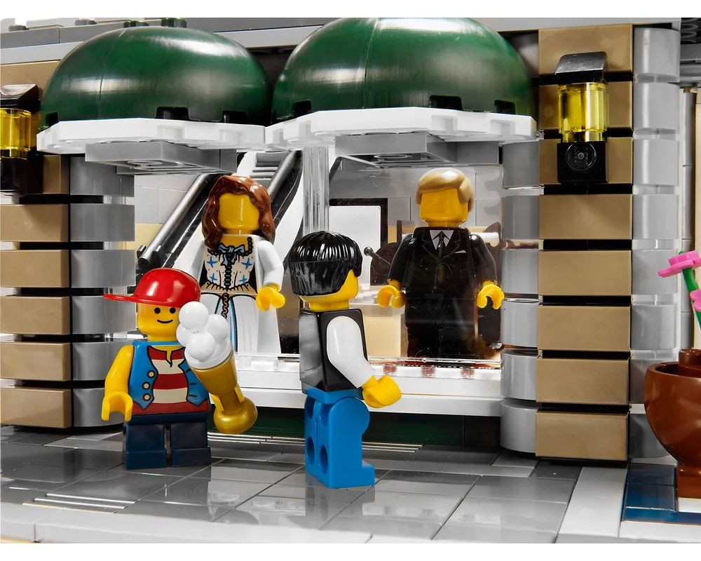 Конструктор LEGO Creator Expert 10211 2154 дет. - фото 5