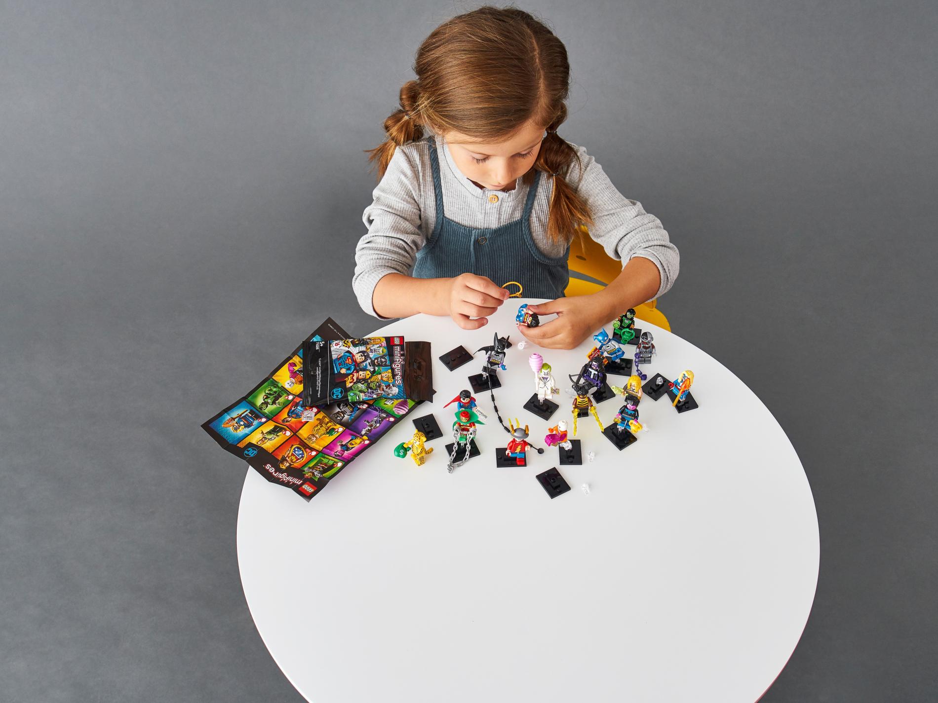 Конструктор LEGO Minifigures 71026 9 дет. - фото 3