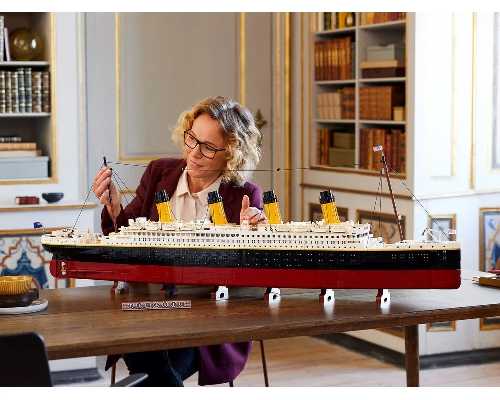 Конструктор LEGO Creator Expert 10294 9090 дет. - фото 38