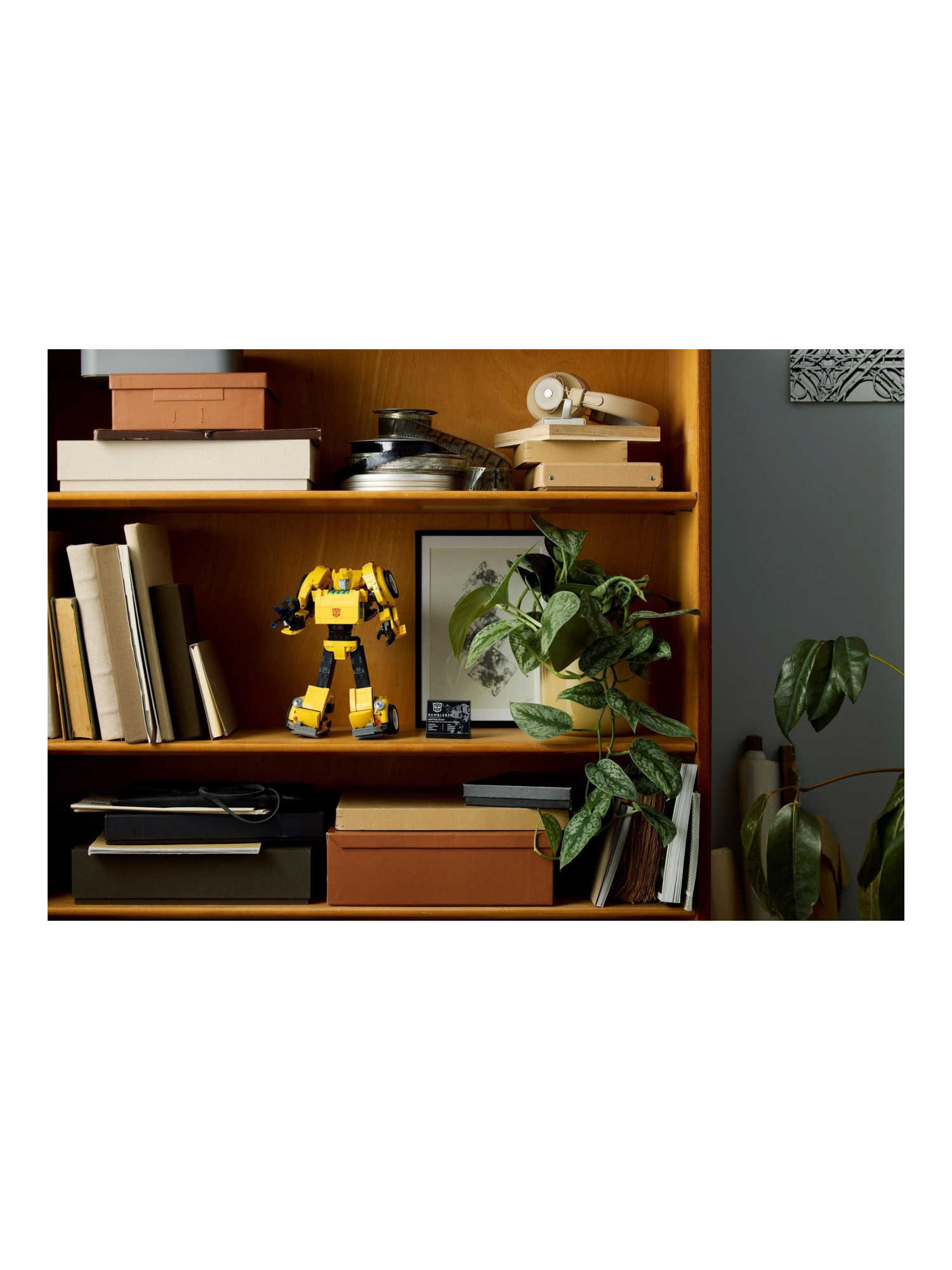 Конструктор LEGO Icons Робот Бамблби 950 дет. - фото 13