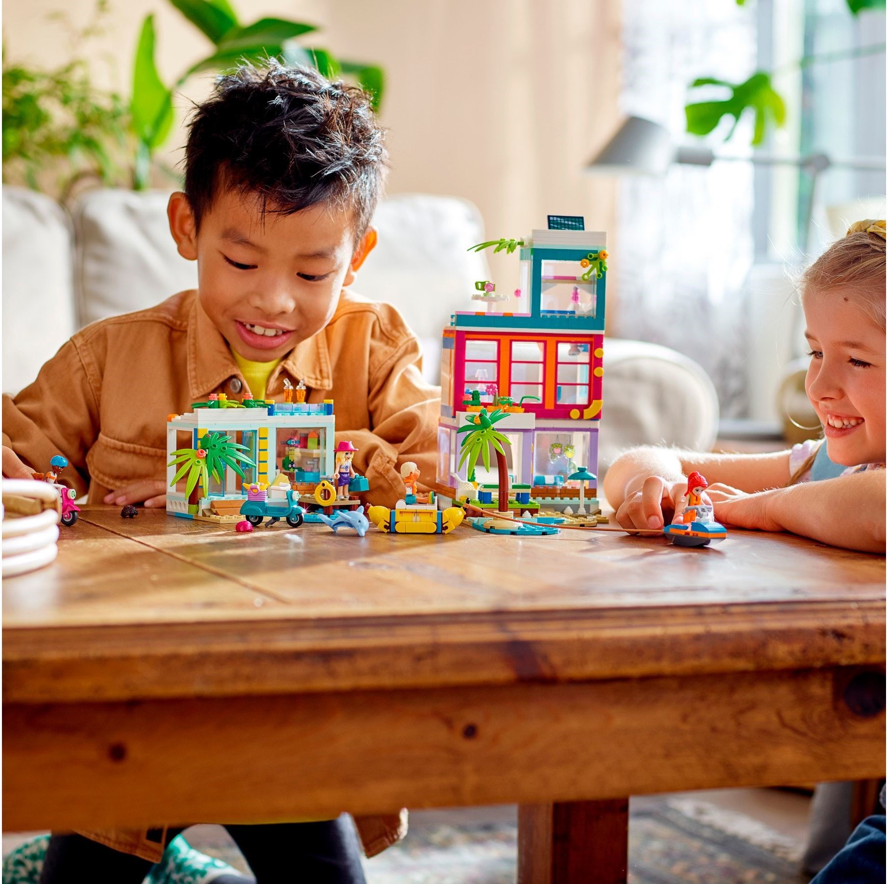 Конструктор LEGO Friends 41709 686 дет. - фото 2