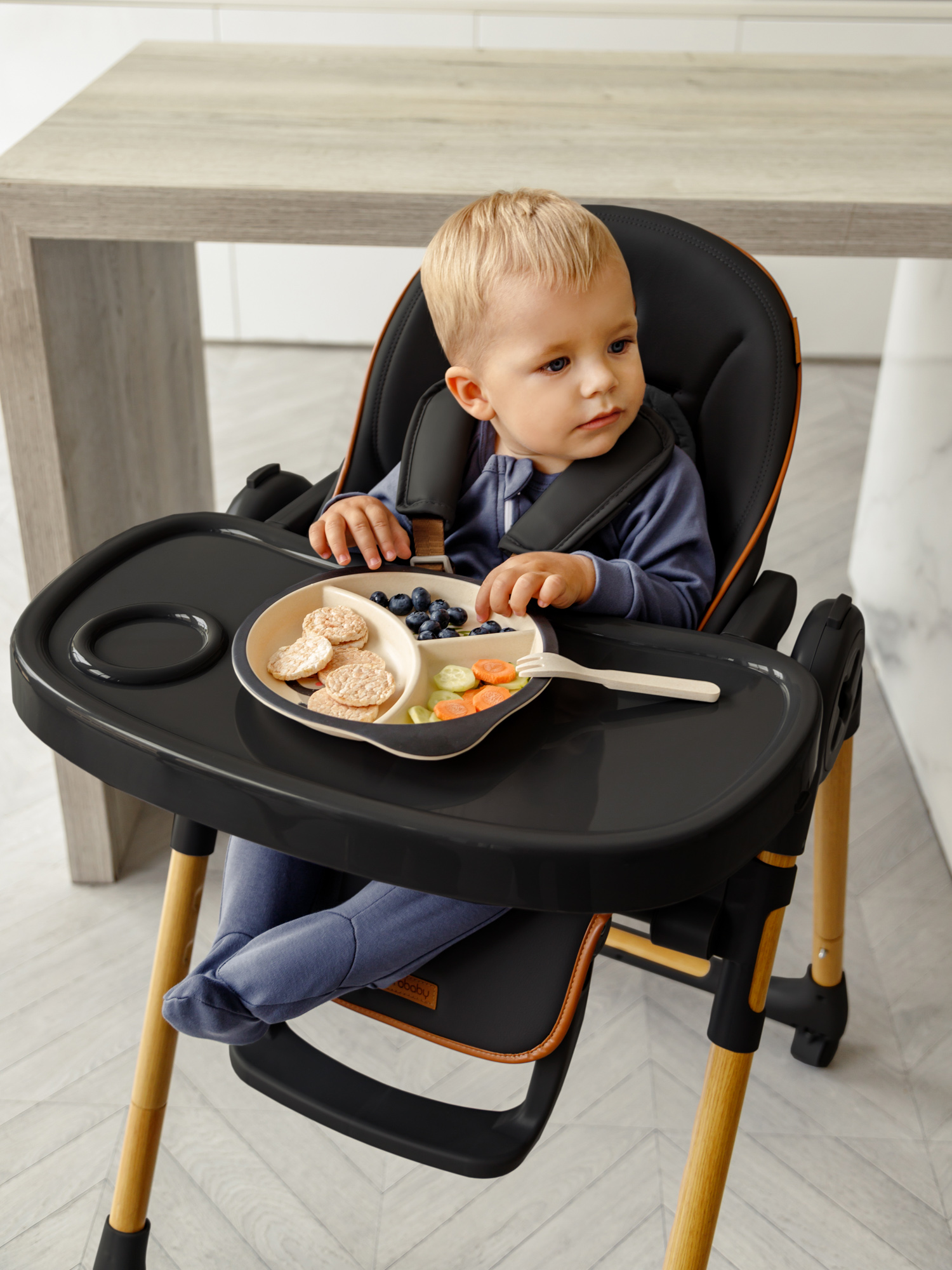 Стульчик для кормления Amarobaby Elegant черный - фото 17