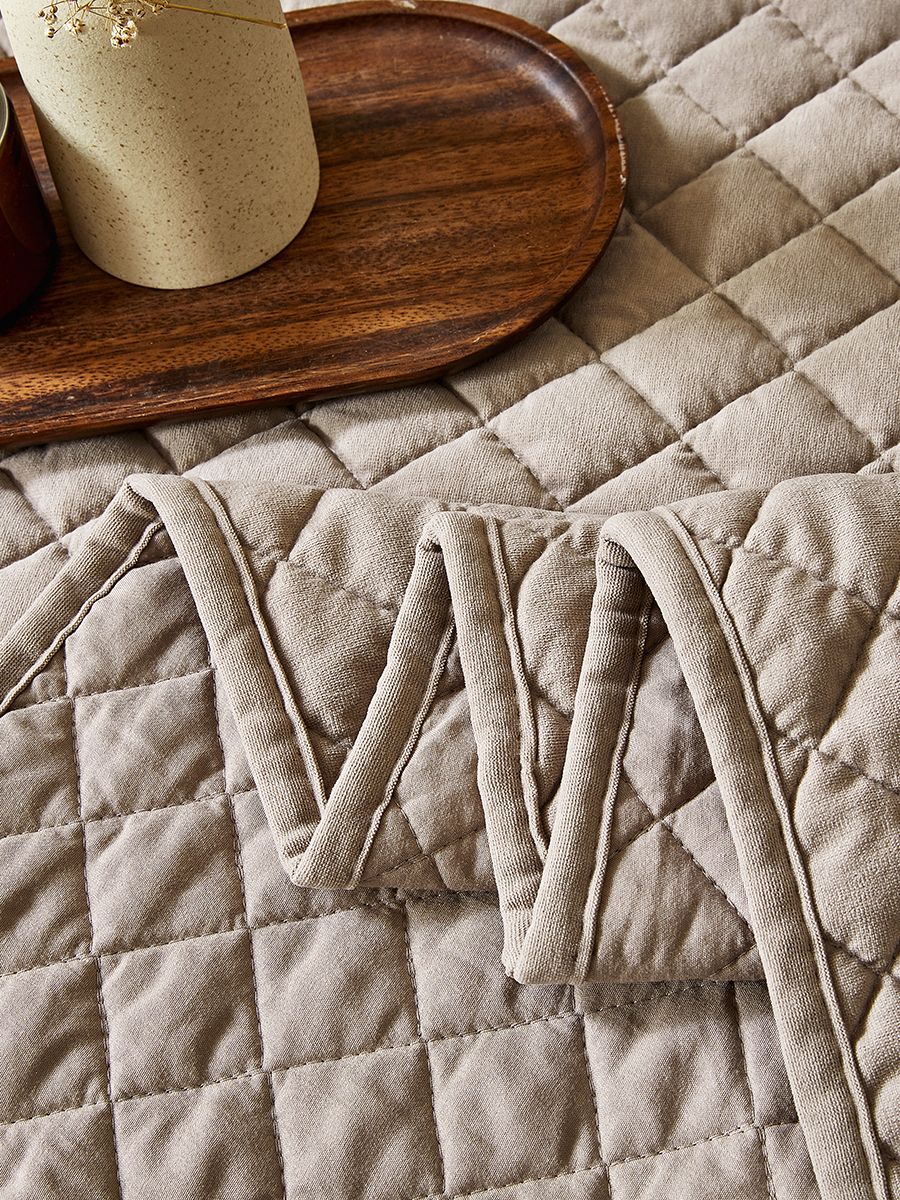 Покрывало Theodora вельвет капучино 180 x 220 см - фото 7