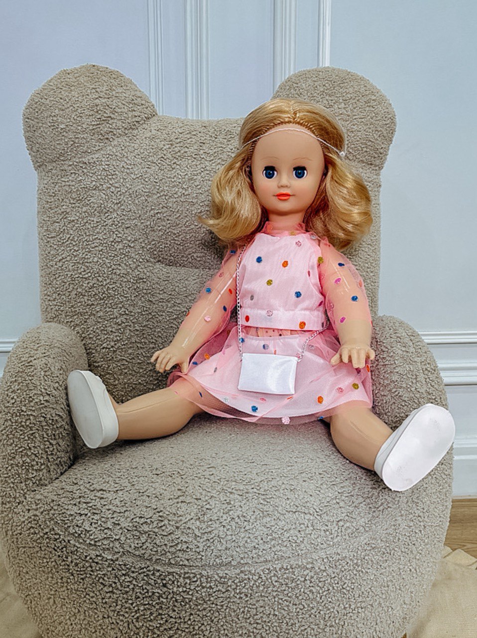 Кукла большая (ростовая) СТРАНА КУКОЛ говорящая, шагающая за руку высота 60 см 20-11.3 - фото 16