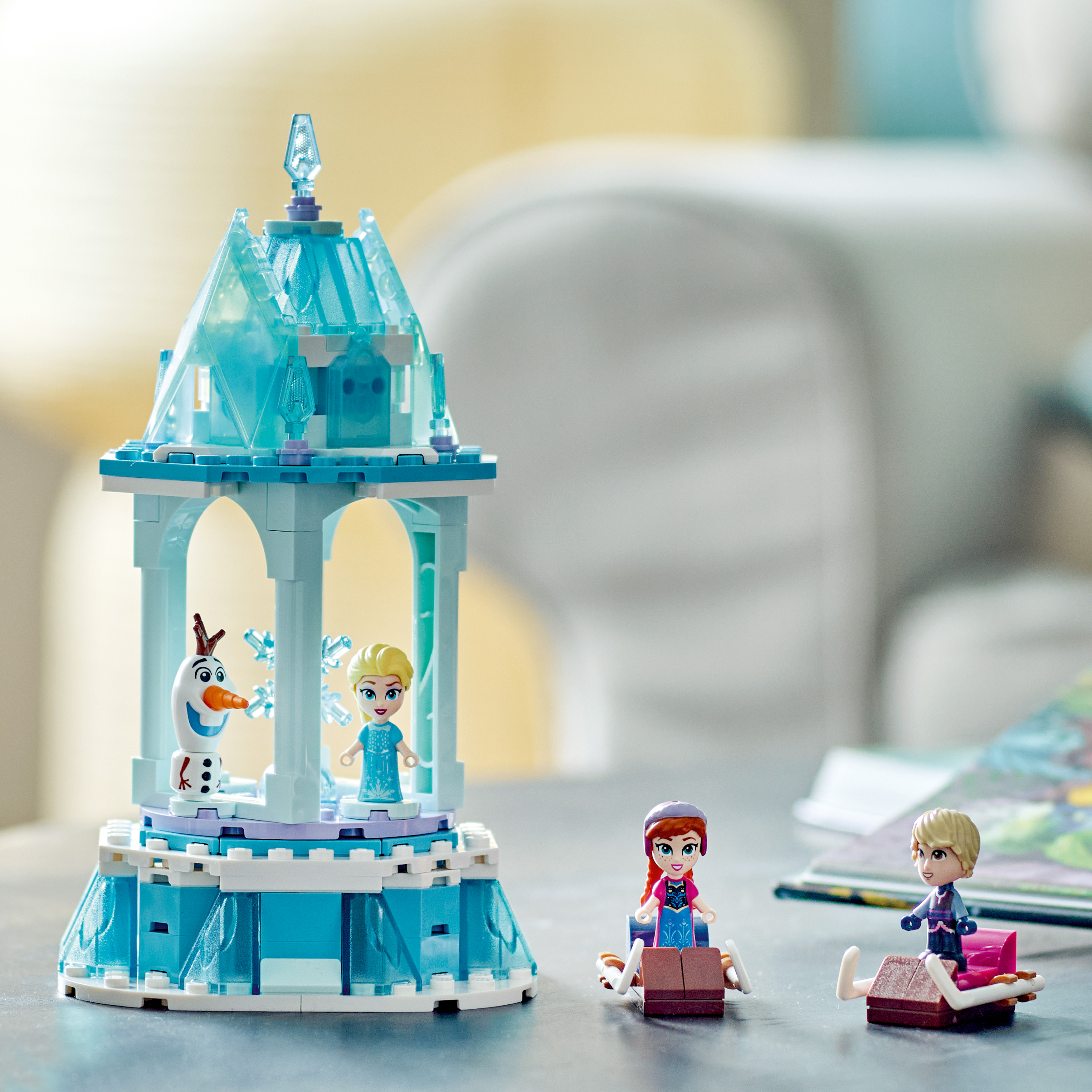Конструктор LEGO Disney Princess Anna and Elsa Magical Carousel 175 дет. - фото 10