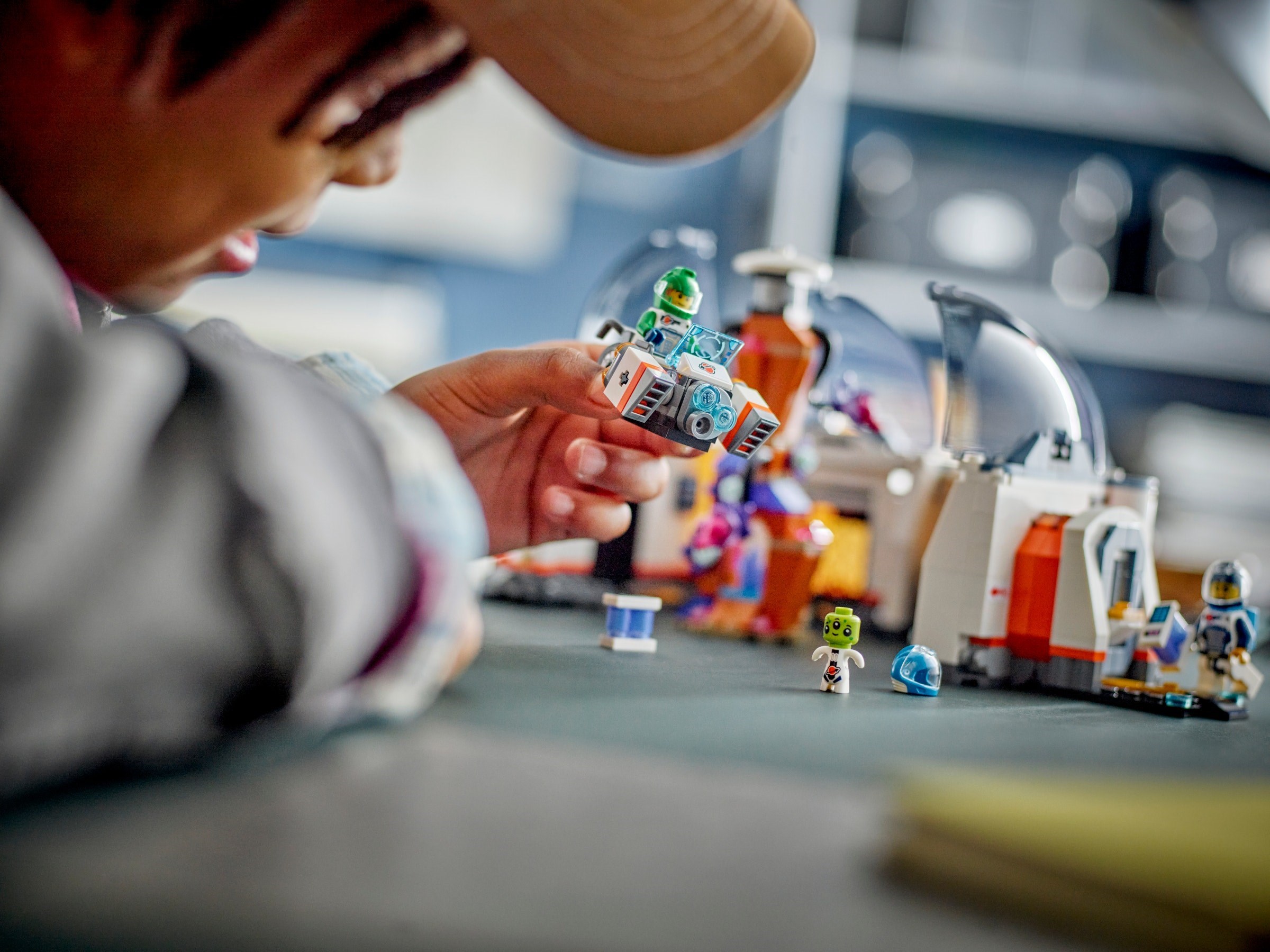 Конструктор LEGO City 60439 560 дет. - фото 10