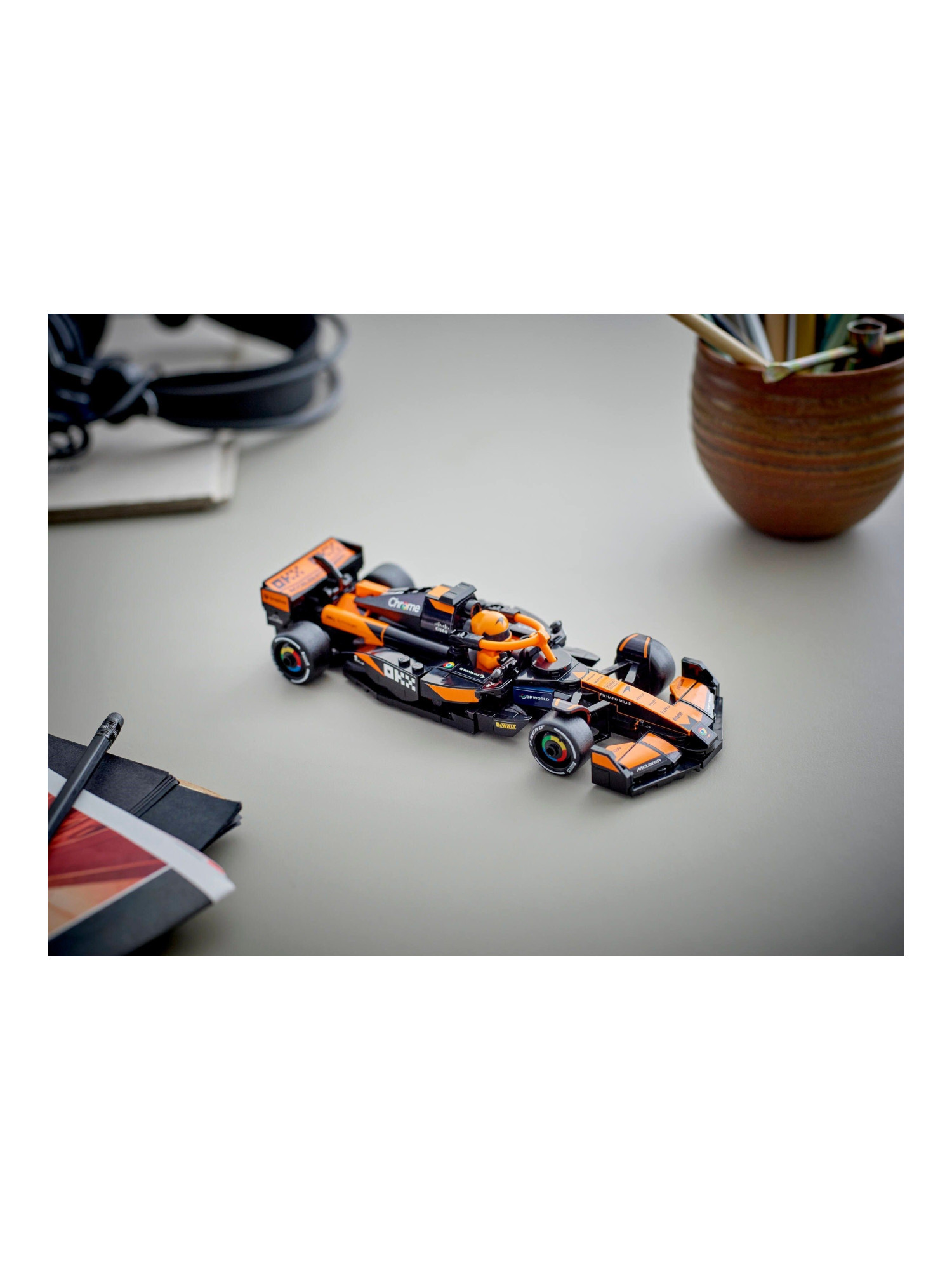 Конструктор LEGO Speed Champions McLaren F1 Team MCL38 269 дет. - фото 8