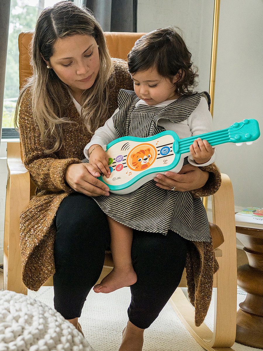 Игрушка музыкальная Hape Гавайская гитара - фото 7